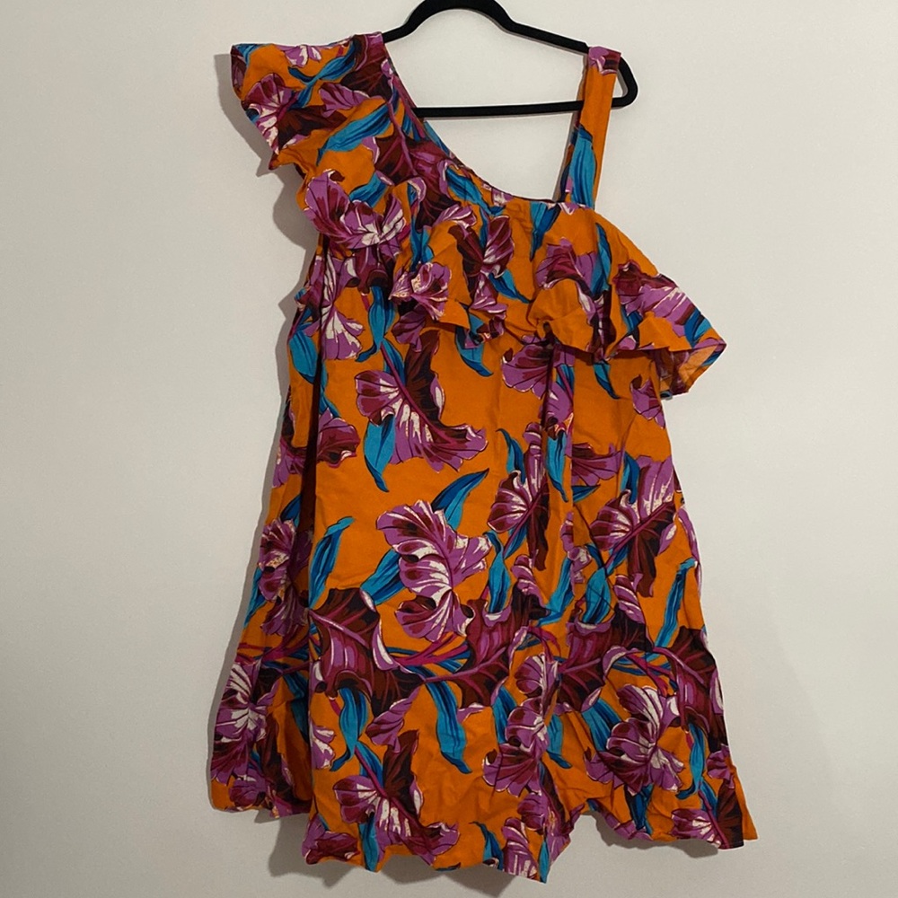‘CURVE plus size ruffle resort dress’ 🌺